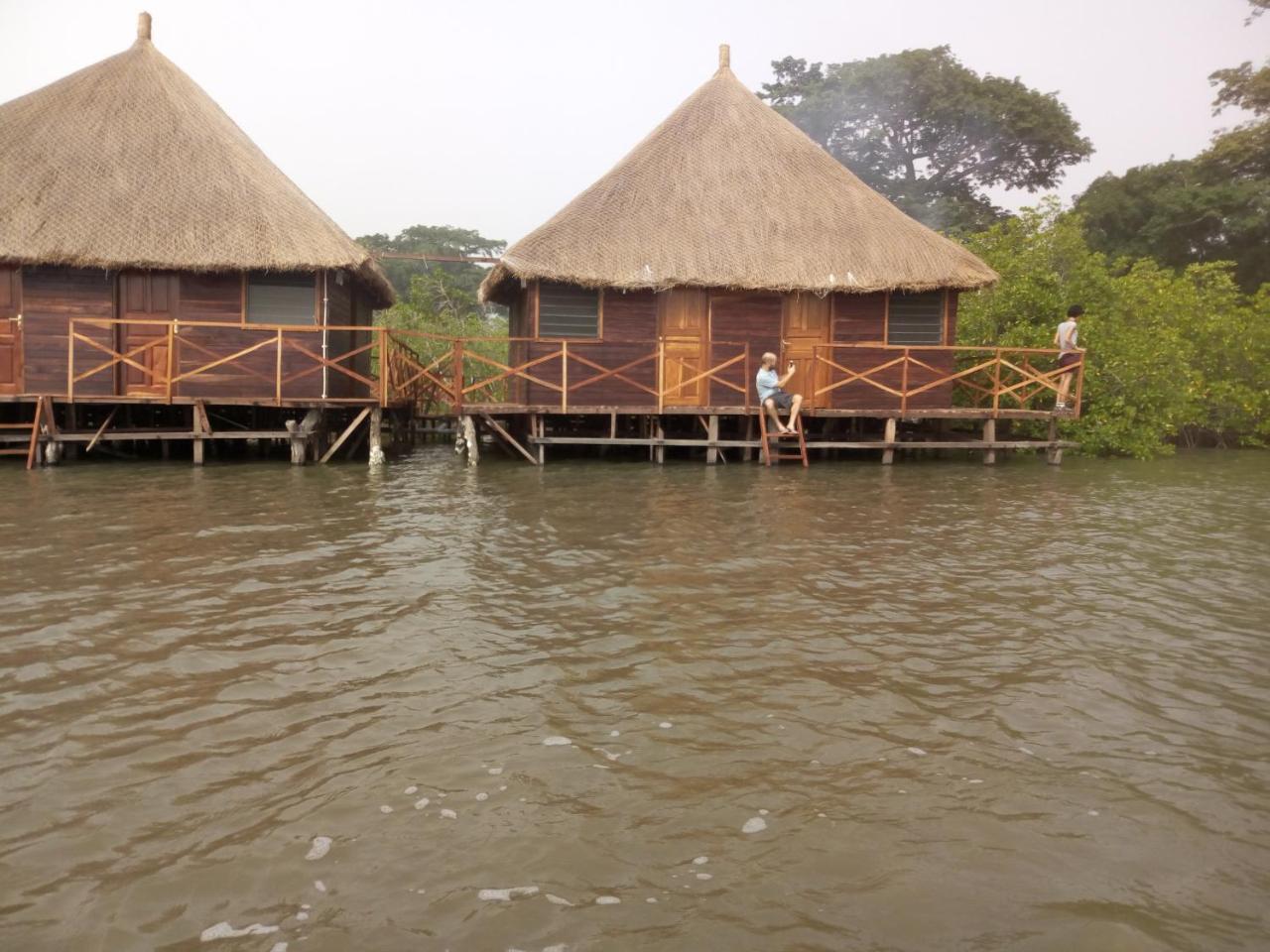 Bintang Bolong Lodge Екстер'єр фото