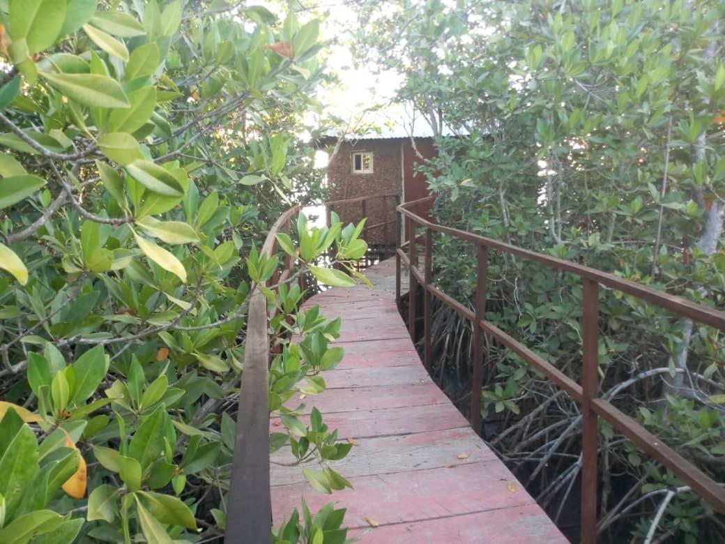 Bintang Bolong Lodge Екстер'єр фото